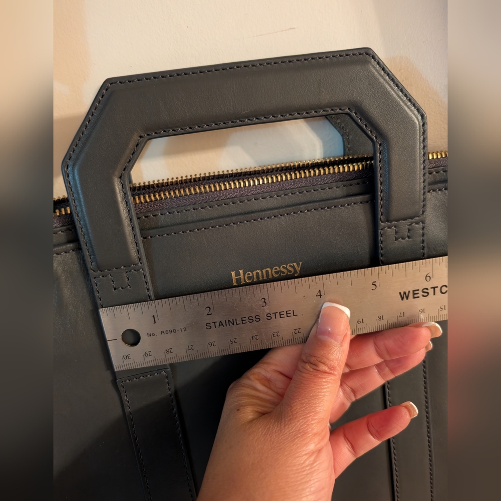 Rare Hennessy Gray Leather Messenger Laptop Carrier Tote Bag - Picture 6 of 13